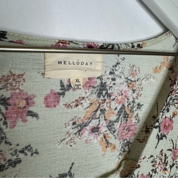 MELLODAY Light Mint Green Floral Print Button Front  Ruffle Sleeve Blouse - Picture 4 of 4